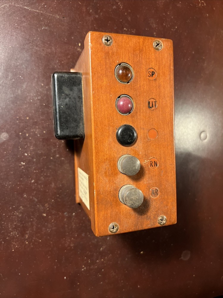 Vintage Alarm Or Test Or Indicator Indicator Box Unknown Usage 1940-69 Era *b