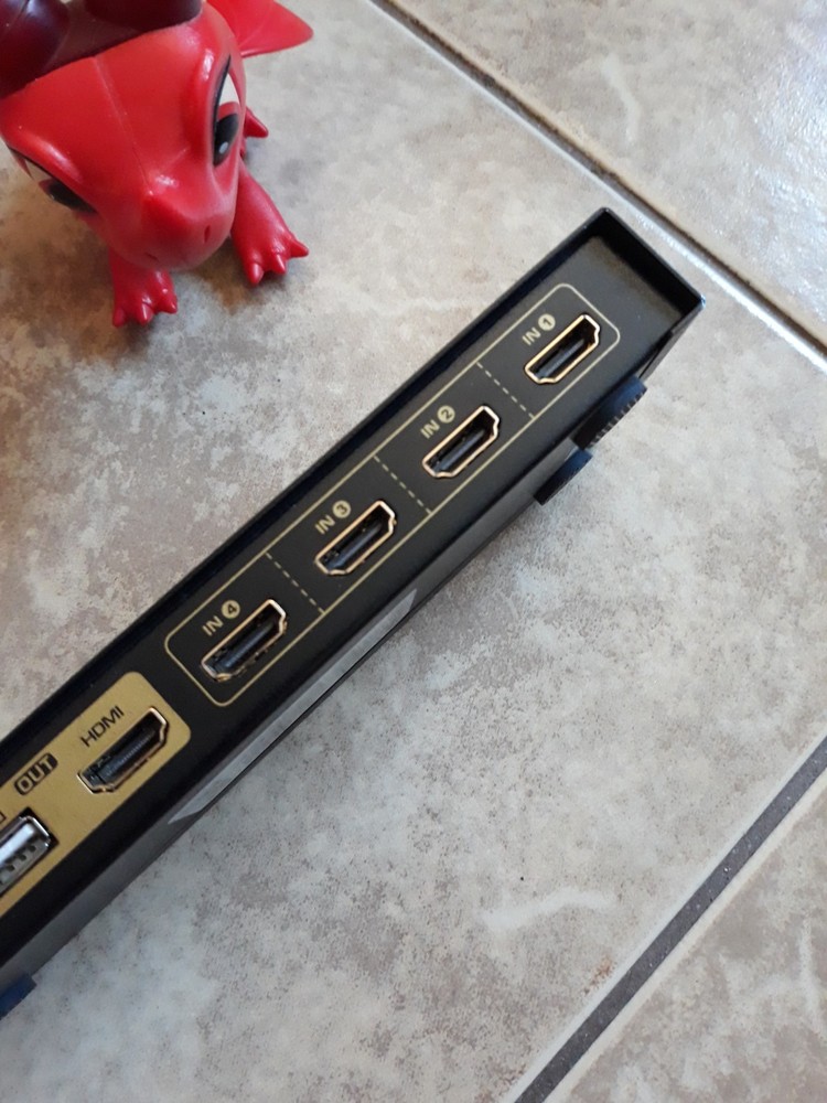 KLAU 4K X 2K 4 PORT HDMI KVM SWITCH--EUC--NO CORDS/UNIT ONLY