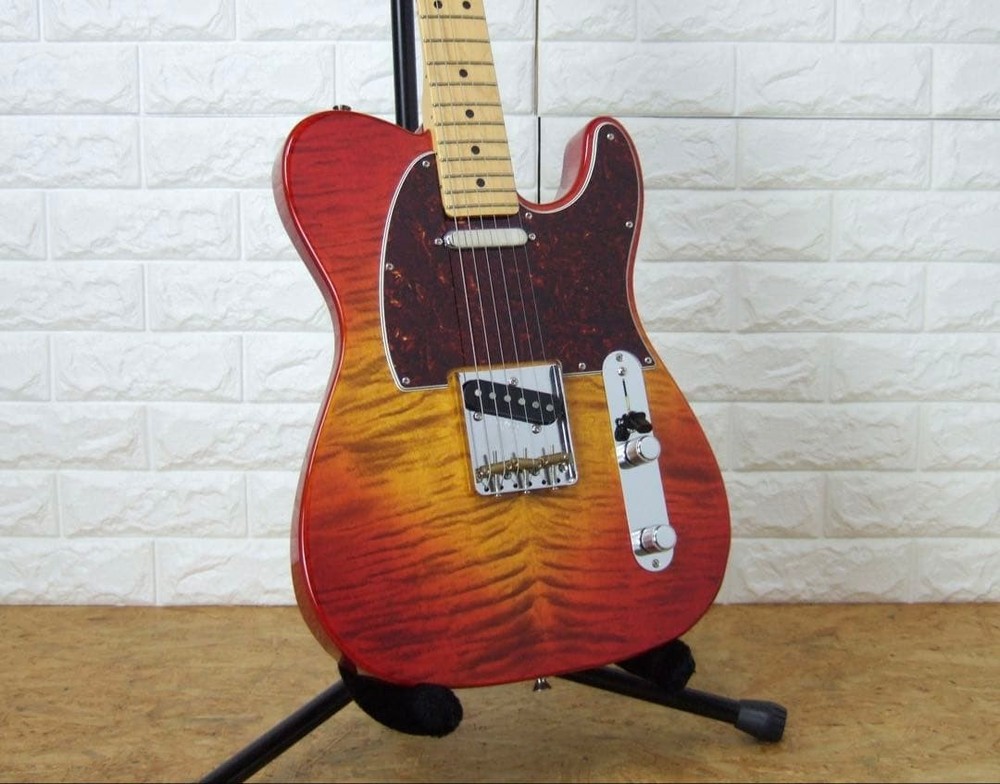 Fender MIJ HYBRID II Telecaster FLAME