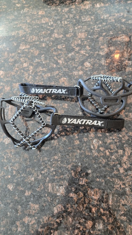 Yaktrax Pro-Traction Cleats (W-9-11) (M-7-9)