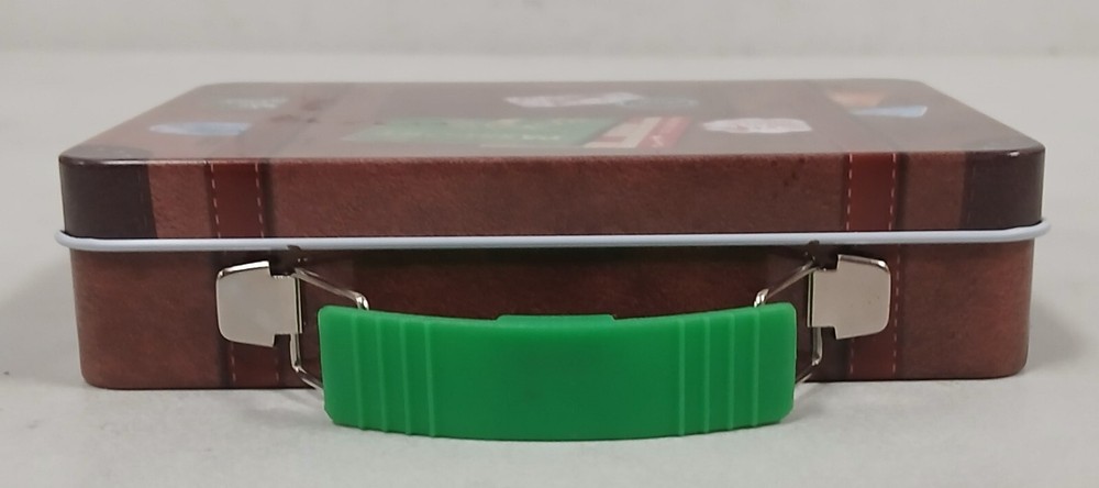The Elf On The Shelf lunchbox - Used
