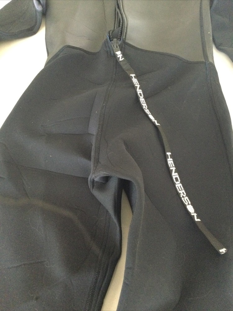 Henderson Wet Suit. 32mm Thickness. Black