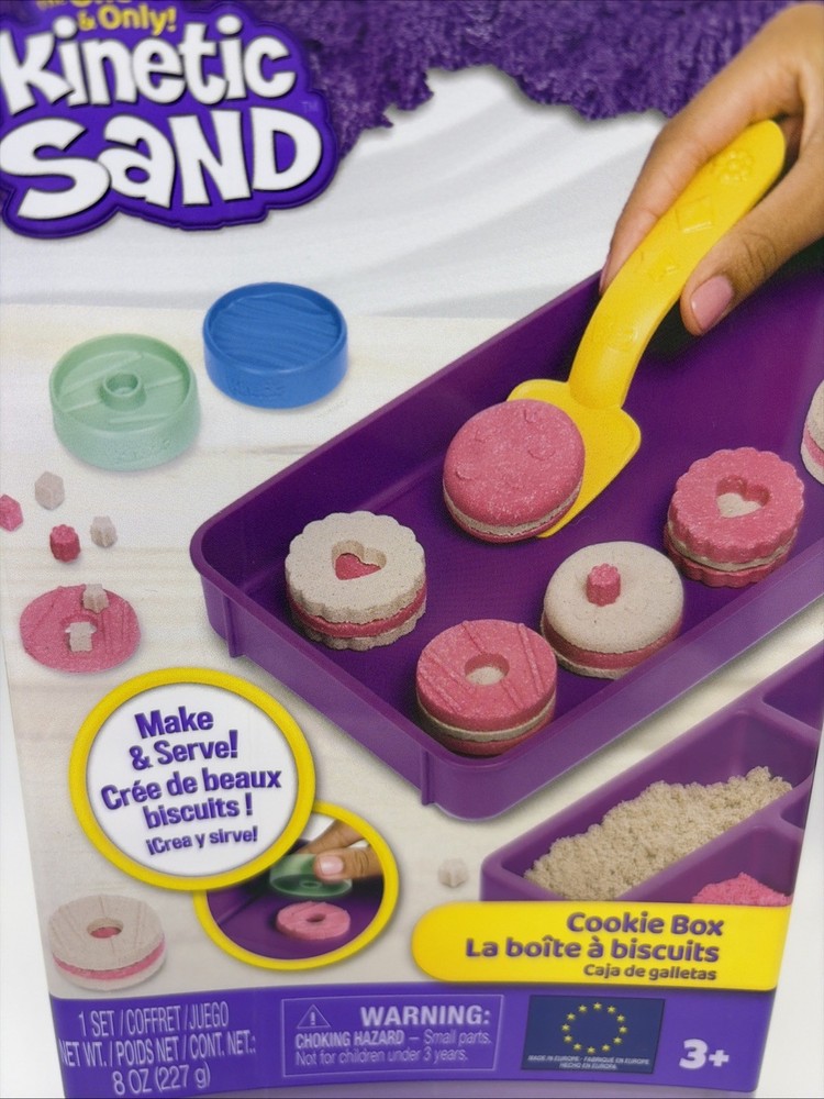 Kinetic Sand Cookie Making Box Kit - Includes 2 Colors & 3 Accessories
