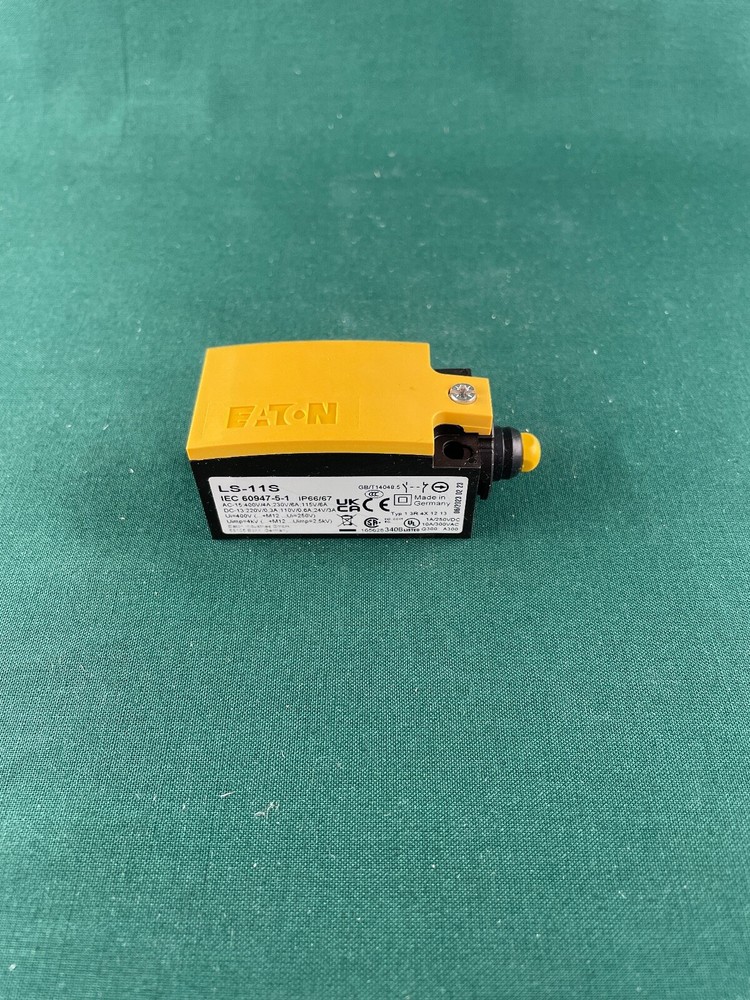Eaton/Moeller Position Switch with Dome Plunger LS-11S