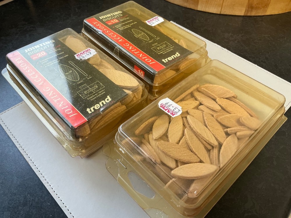 3 PACKS OF JOINTING BISCUITS, TREND
