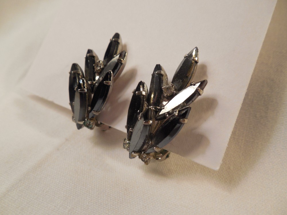 Vintage Hematite clip on earrings 1 1/4"