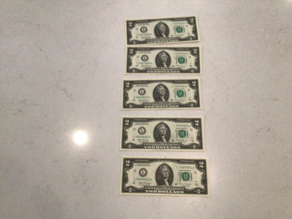 Rare $2 DOLLAR BILLS IN SEQUENCE -  5  $2 BILLS