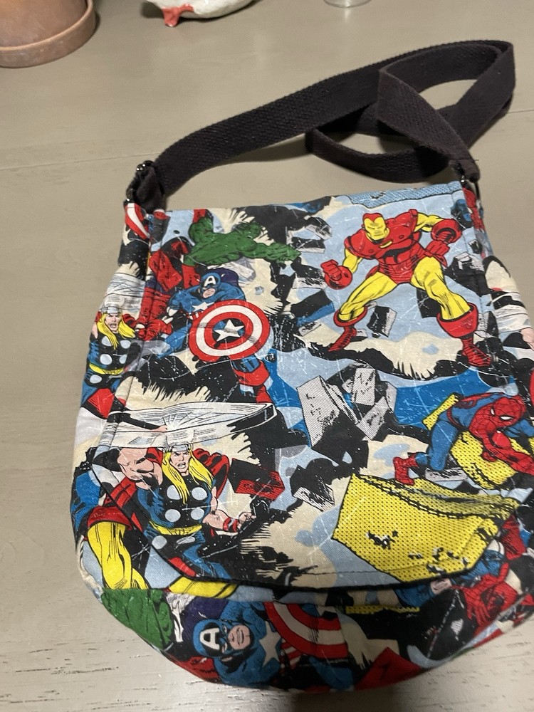 Marvel Heroes Bag With Front Pocket And Adjustable Strap ! Cute for Marvel Fan!