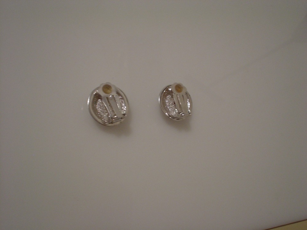 rhinestone circular clip earrings silvertone metal .75" diameter button style