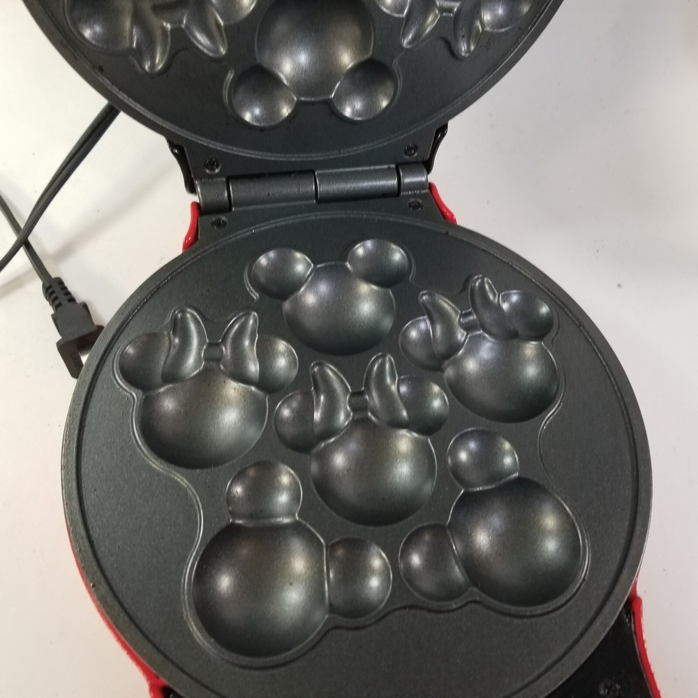 Disney Mickey Mouse Cake Pop Maker Waffle Iron
