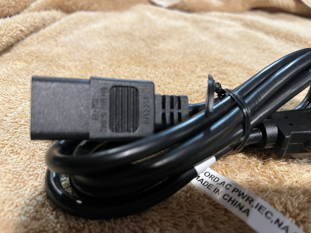 COMPUTER/ELECTRONICS Ching Cheng EL-701 E88446 10A 125V 6' Round Power Cord OEM