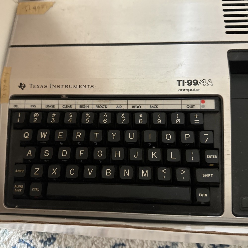 Texas Instruments Ti-99/4A (PHC004A) Vintage Home Computer