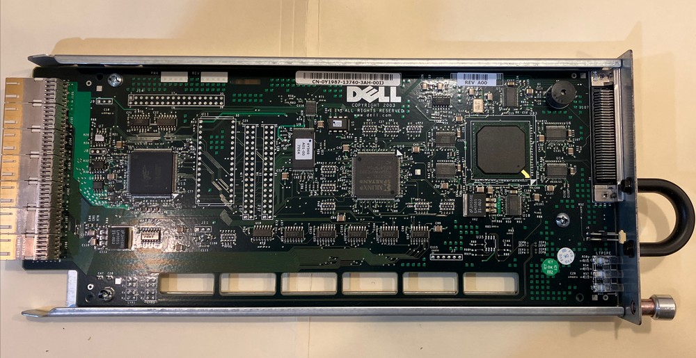 Dell PowerVault 220S AMP01 14-Bay Disk Array External Storage Enclosure -no HDDs