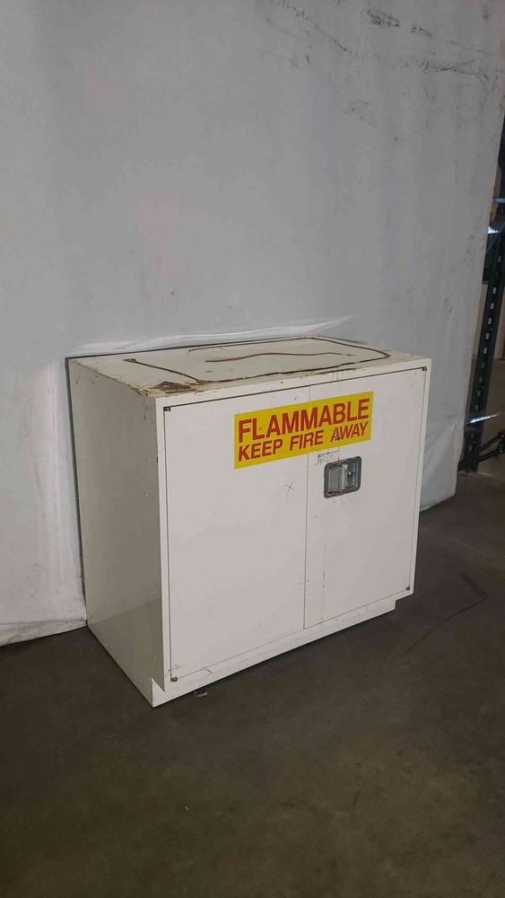 36x22x35 Flammable White Cabinet(100152)