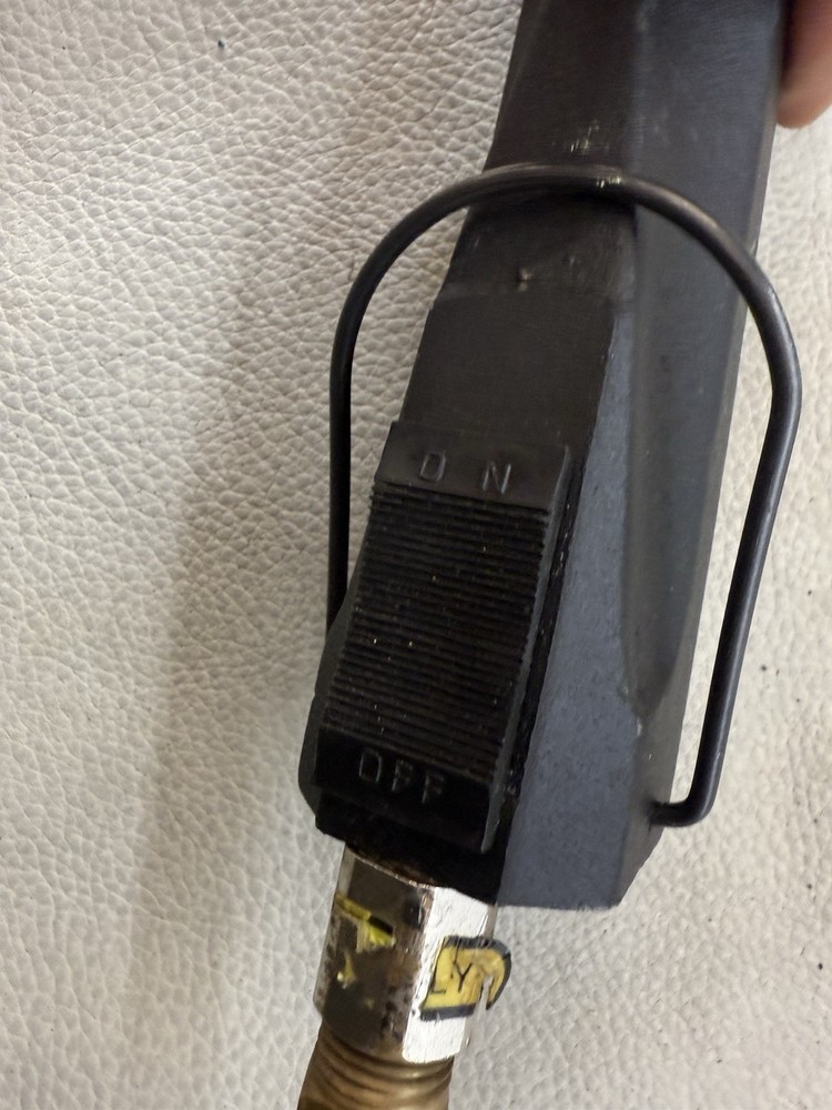 Jet Pneumatic File Holder