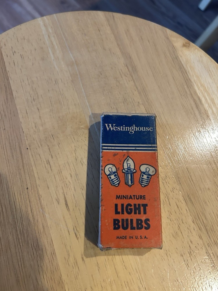 Vintage WESTINGHOUSE Miniature Light Bulbs w/ Box