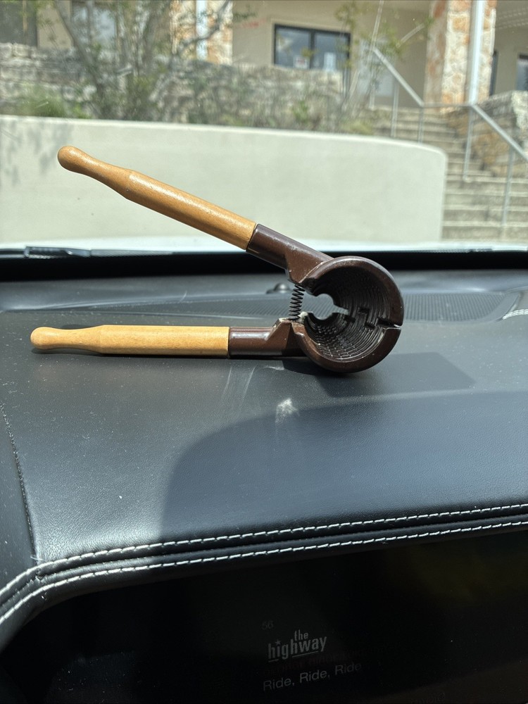 Vintage Wood Handle Nut Cracker Tool – Heavy Duty Walnut & Pecan Shell Opener