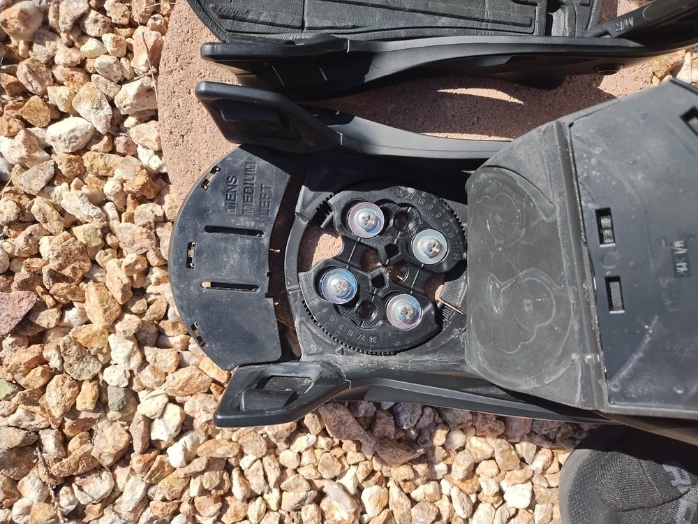 24/25 Mens Medium Burton Step On Bindings w Pro Standard release lever