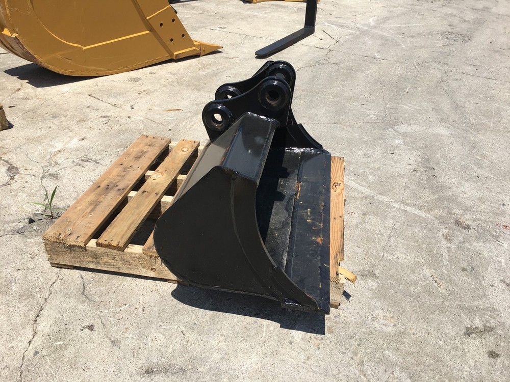 New 36" Grading Bucket for a Takeuchi TB228