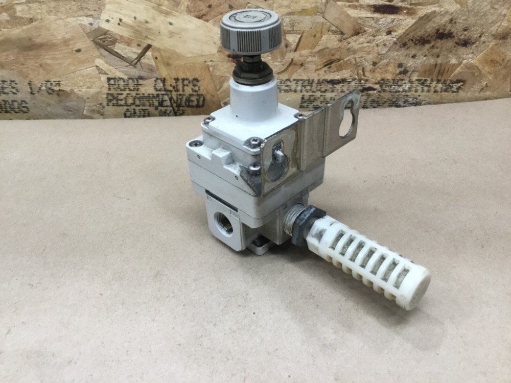 SMC IR3010-N03BG PRECISION REGULATOR #48E17