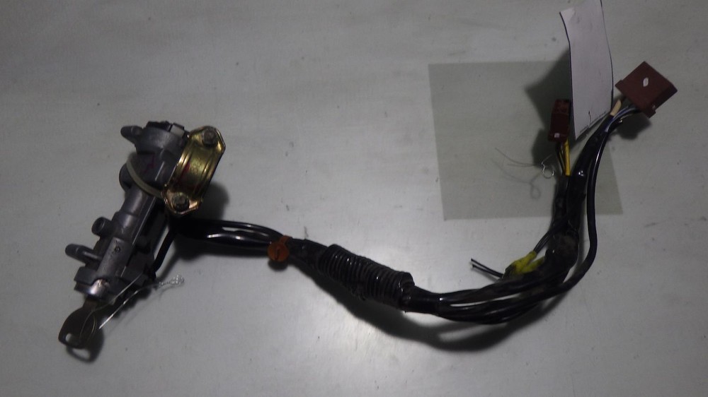 95 HONDA CIVIC Ignition W/Key