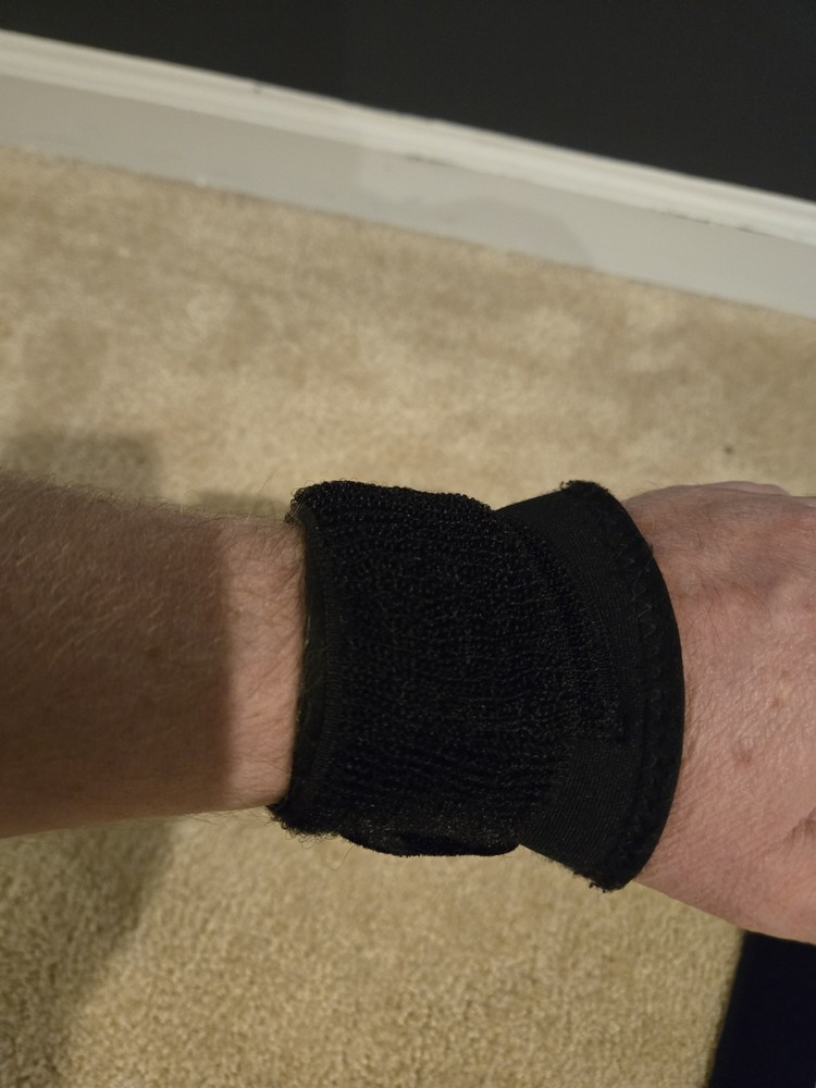 Weight Lifting Wrist Wraps, Generic, Male. Work Fine (Used)