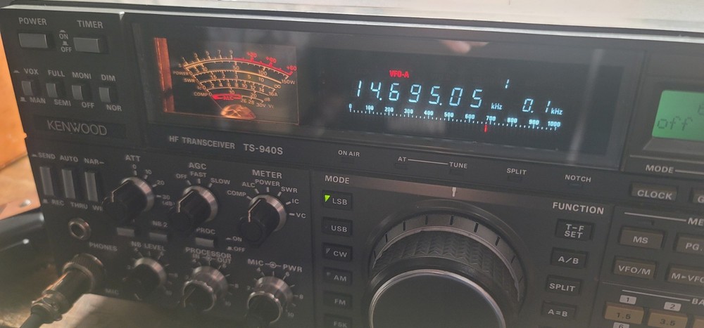 KENWOOD FRONT PANEL W/ DISPLAY CONTROLS SWITCHES METER ETC FOR TS 940S