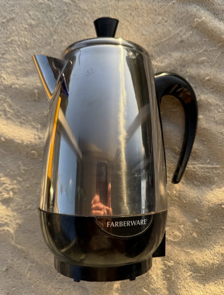 FARBERWARE 8 CUP PERCOLATOR MODEL NO. FCC280 - AS PICTURED