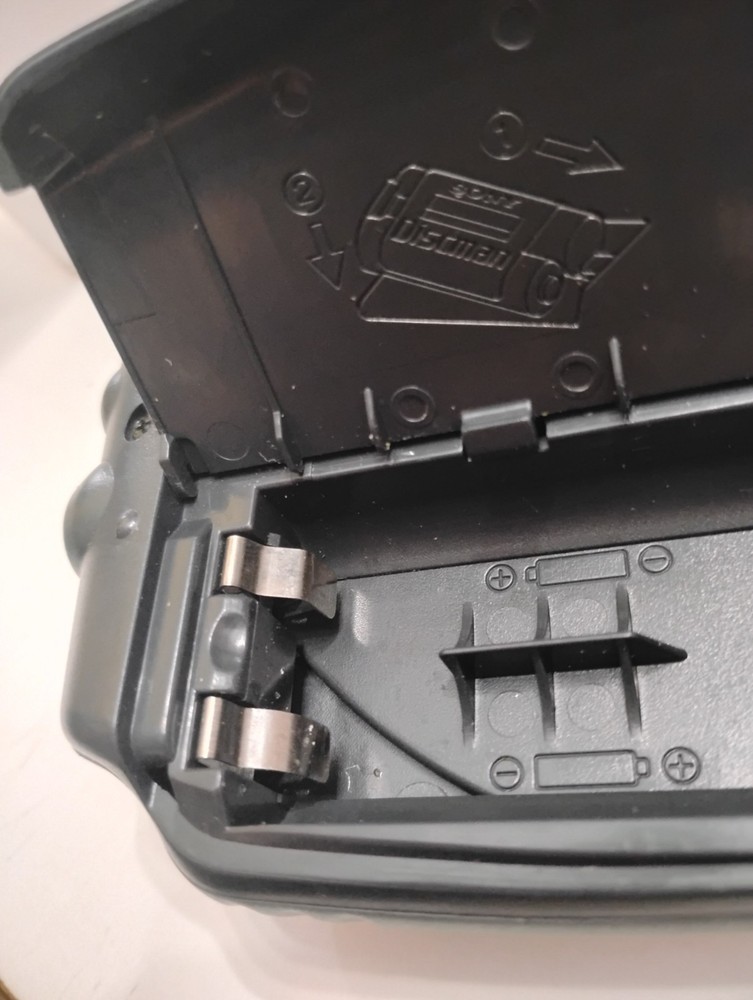 Sony D-E301 ESP Discman + MDR-V100 🎧 Works Read As Is