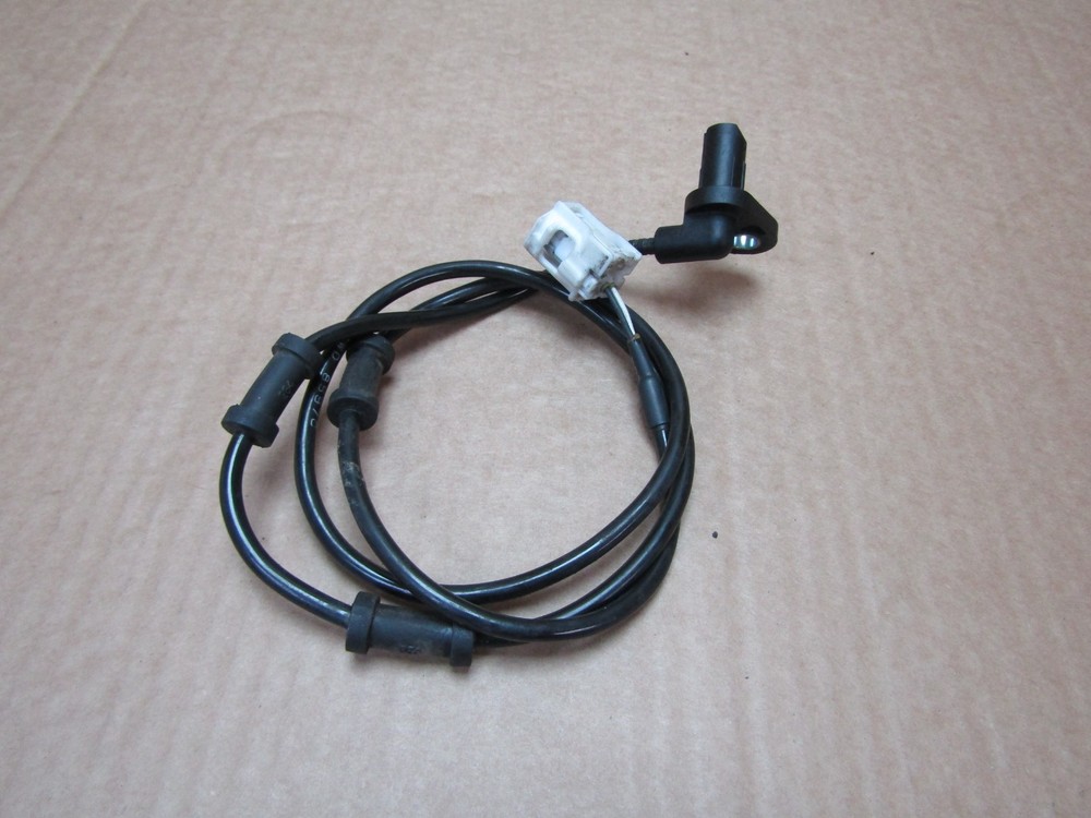 Yamaha YZF R3 ABS 2016 front ABS sensor (15521)
