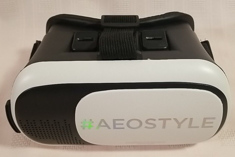 American Eagle Mobile Phone Virtual Reality Headset - New Open Box - UNTESTED