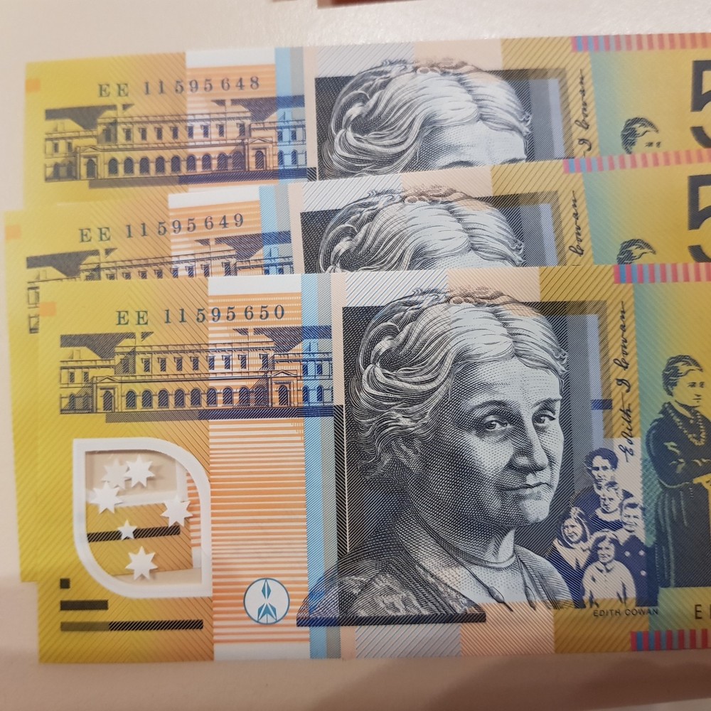 2011 $50 NOTES UNCIRCULATED "EE11" PREFIXES.