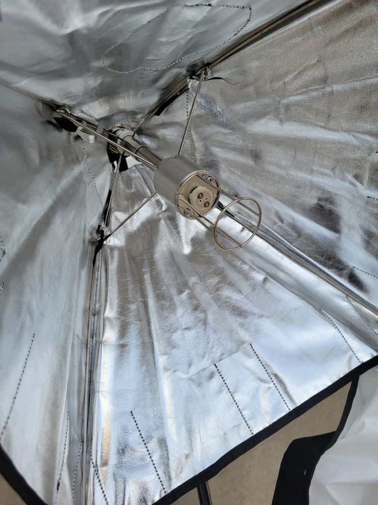 Lowel Rifa Lite W/ Tripod LC 44 Constant Diffused Softbox Studio Light Used