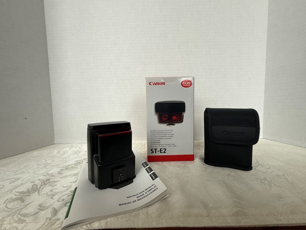 📸 Canon ST-E2 Speedlite Wireless Transmitter – MINT! 🔥 w/ Box, Case + Manual!