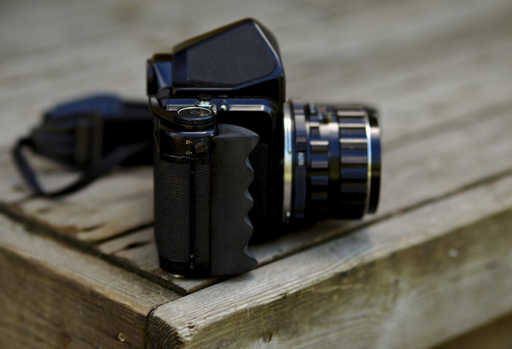 VARIOUS MODELS Handle grip for Pentax 6x7 67 Right or Left hand grip