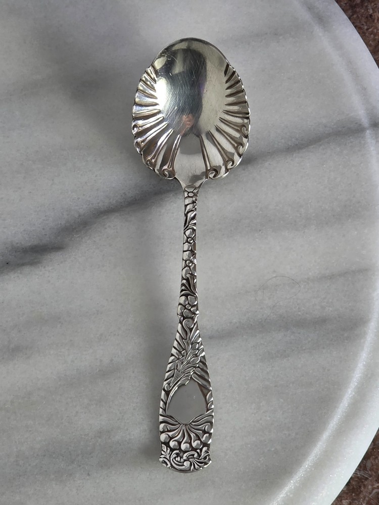 ANTIQUE E.P. ROBERTS & SONS FLORAL REPOUSSE SPOON STERLING SILVER