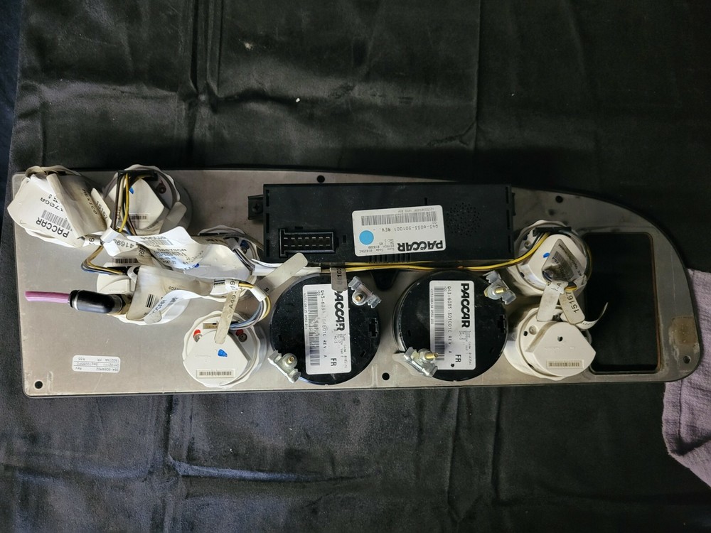 2010 Peterbilt 387 Dash Panel