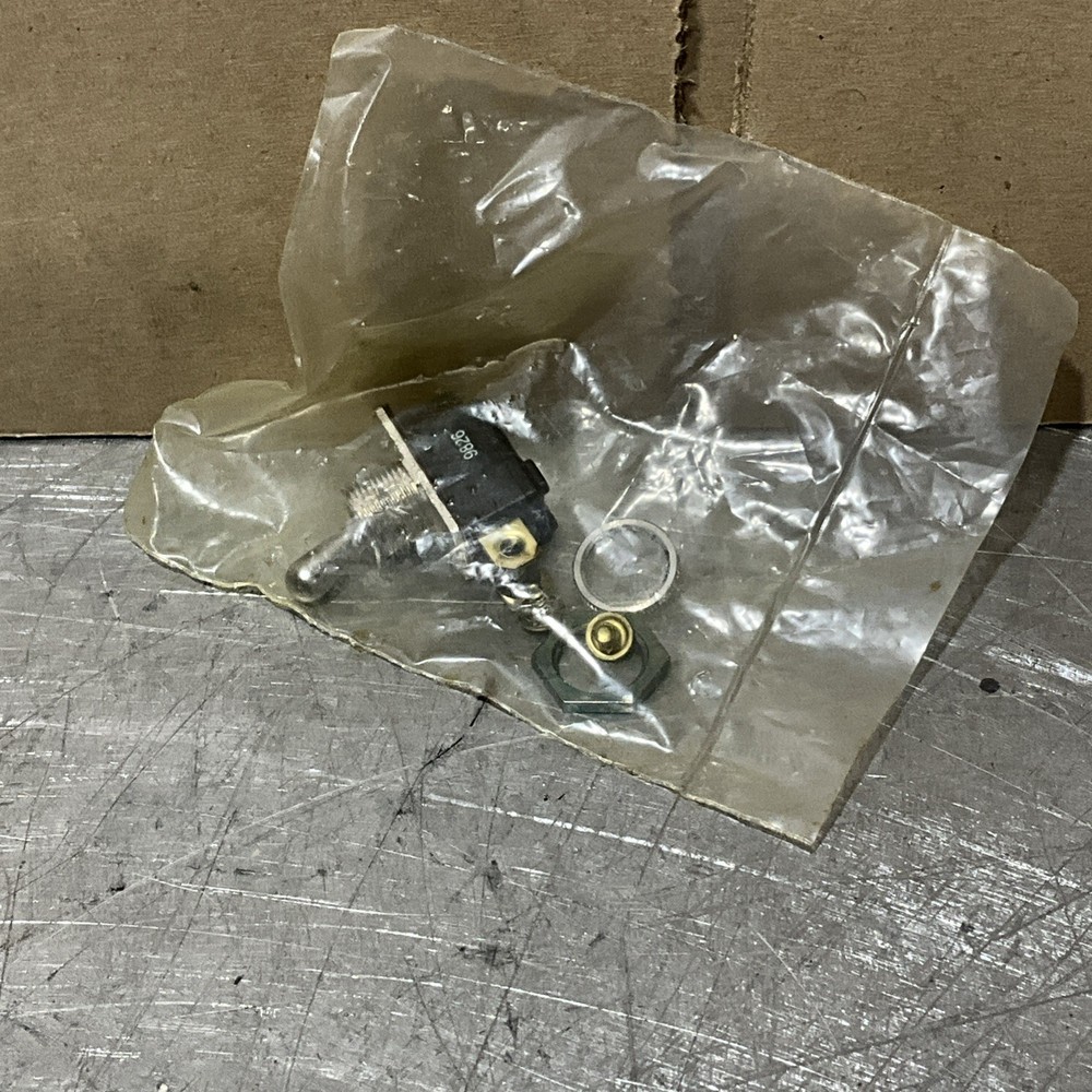 Eaton 9805 ON/OFF Toggle Switch NOS