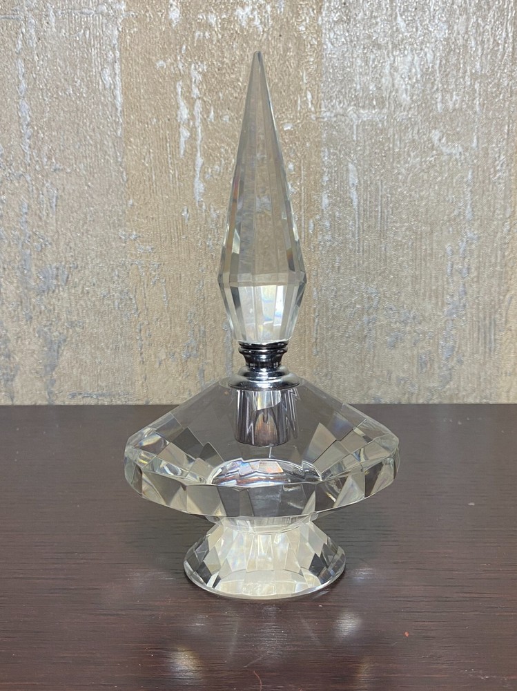 Footed Cut Crystal Perfume Bottle with Stoper