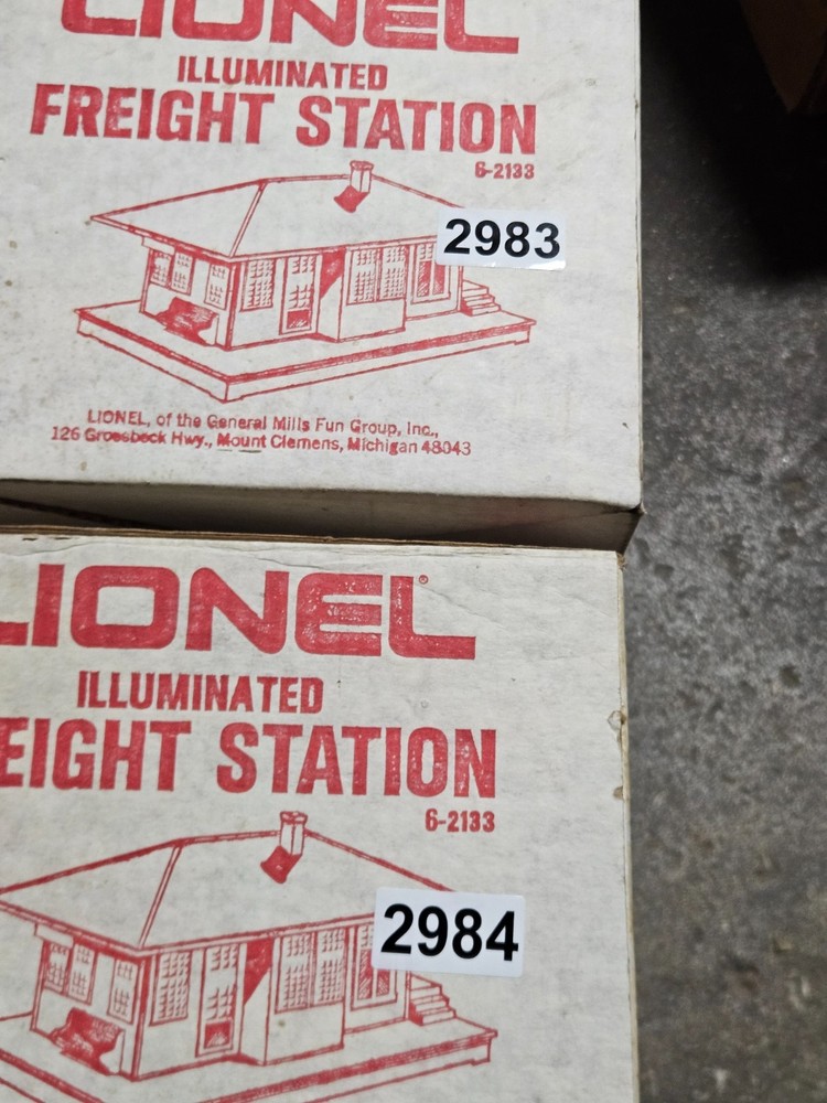 LIONEL 6-2133 Illuminated Freight Station