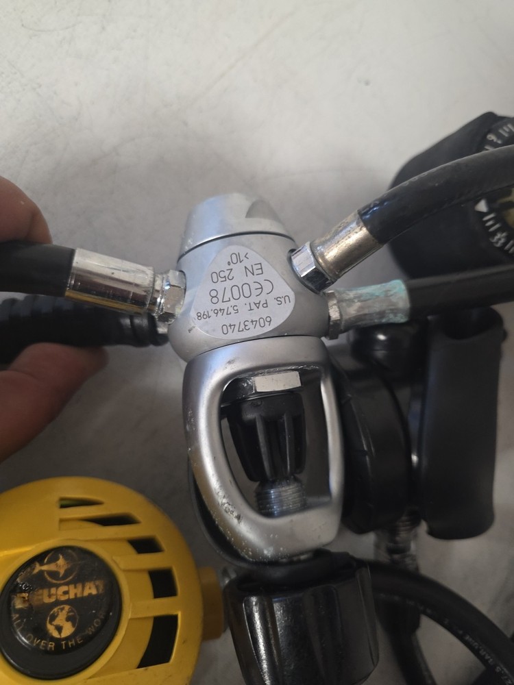 Aqua Lung Titan Scuba Diving Regulator Set