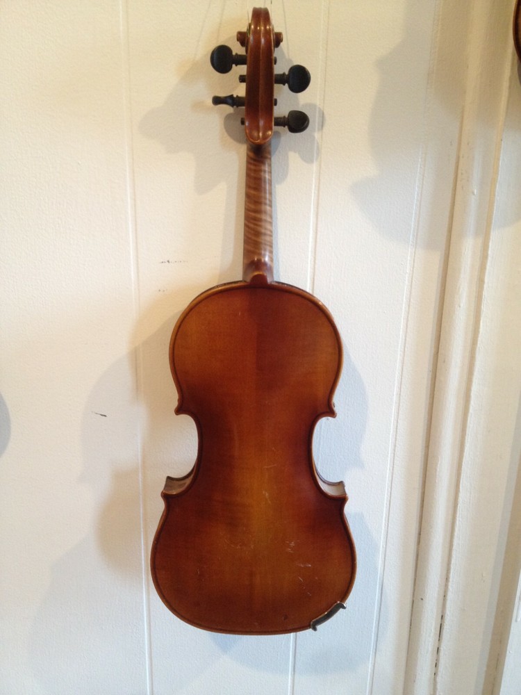 Violin labeled Mittenwald Bayern unknown model