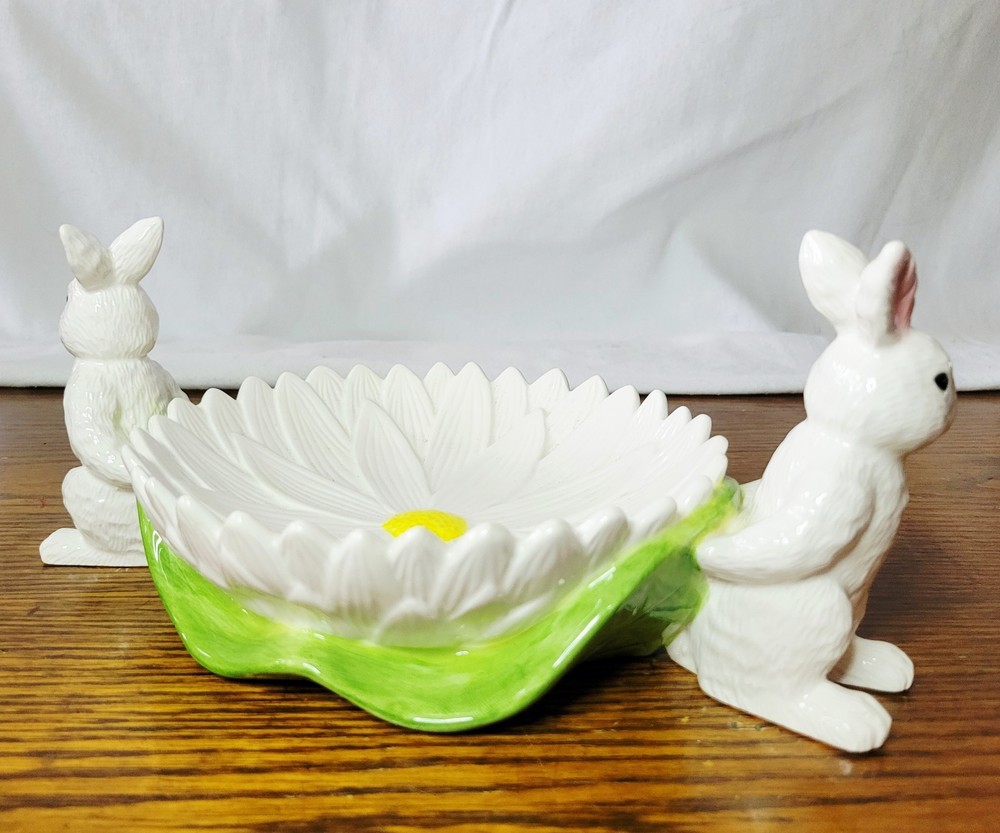 VTG Easter Hallgem Corp. Candy Dish Featuring Two Bunnies and Daisy