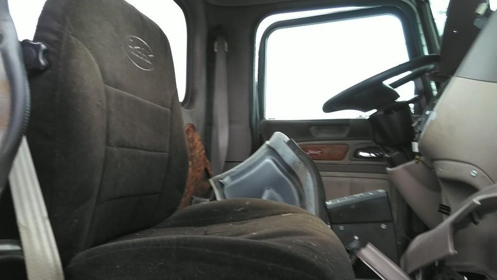 Replaces 2008 PETERBILT 384 CAB , OH
