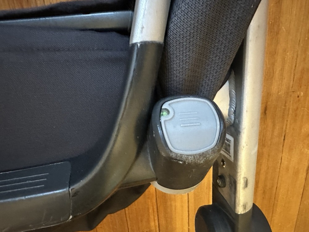 Uppababy VISTA V2 frame Stroller chassis In Silver