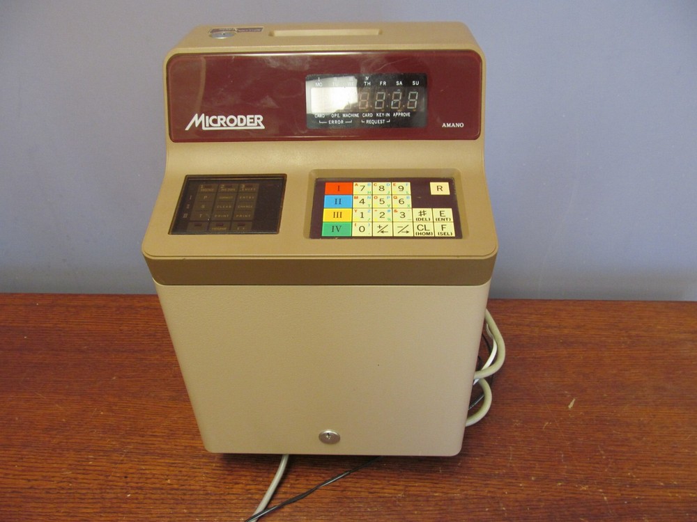AMANO Microder MR7500 Series MR7520 Mdl Tine Clock *UNTESTED-NO KEYS - POWERS ON