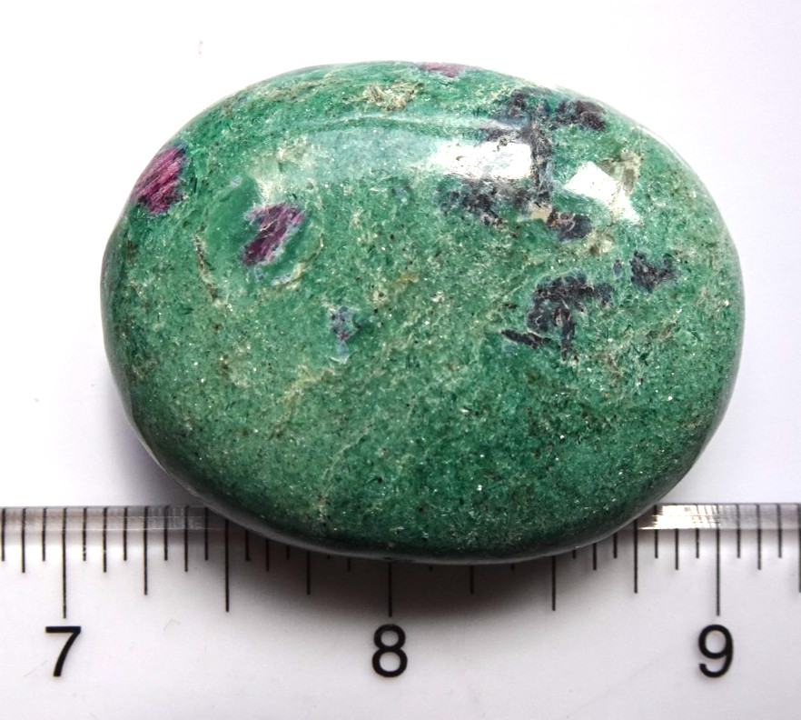 Ruby Fuchsite Palmstone - India sc1010