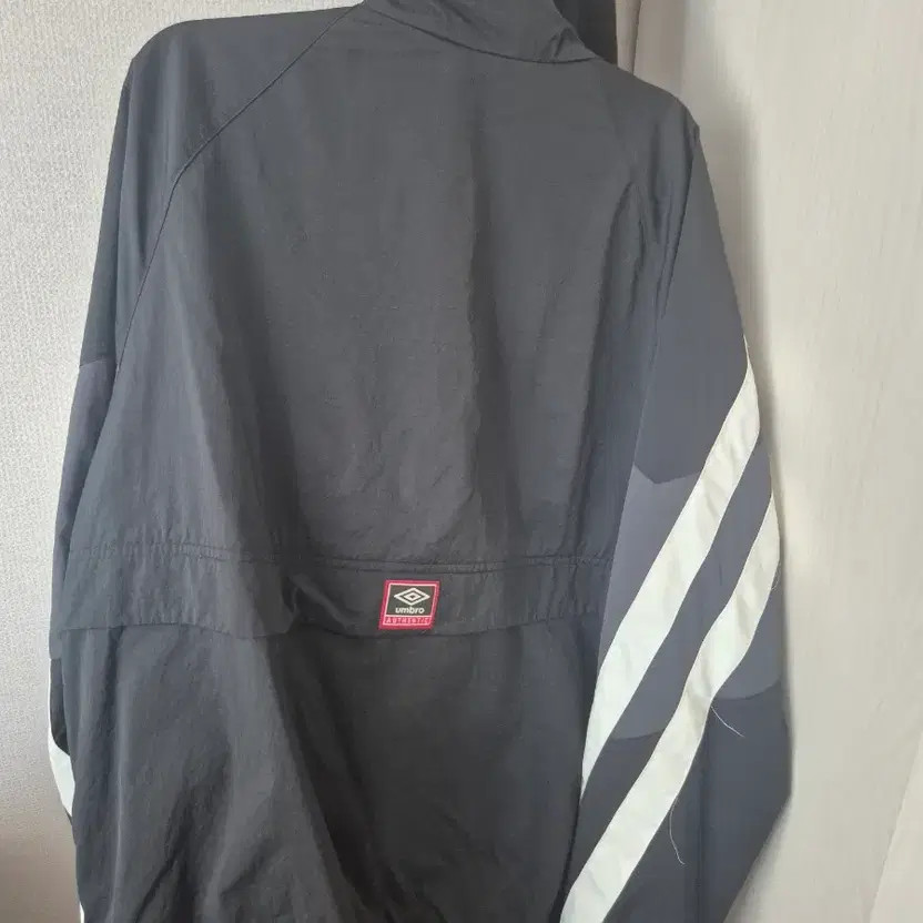 Umbro Windbreaker - Pre-Owned, Light Wear
