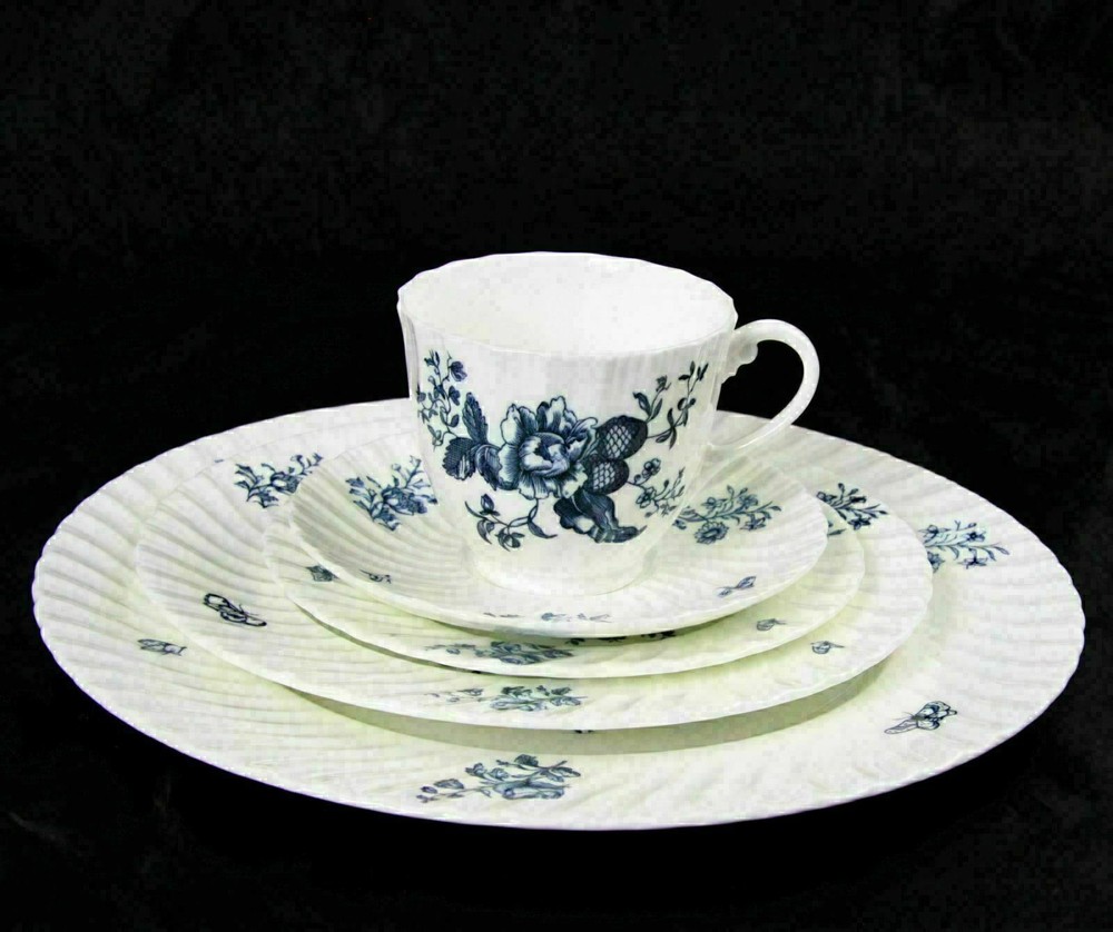 Royal Worcester Blue Sprays 5 Piece Place Setting Multiple Available Excellent
