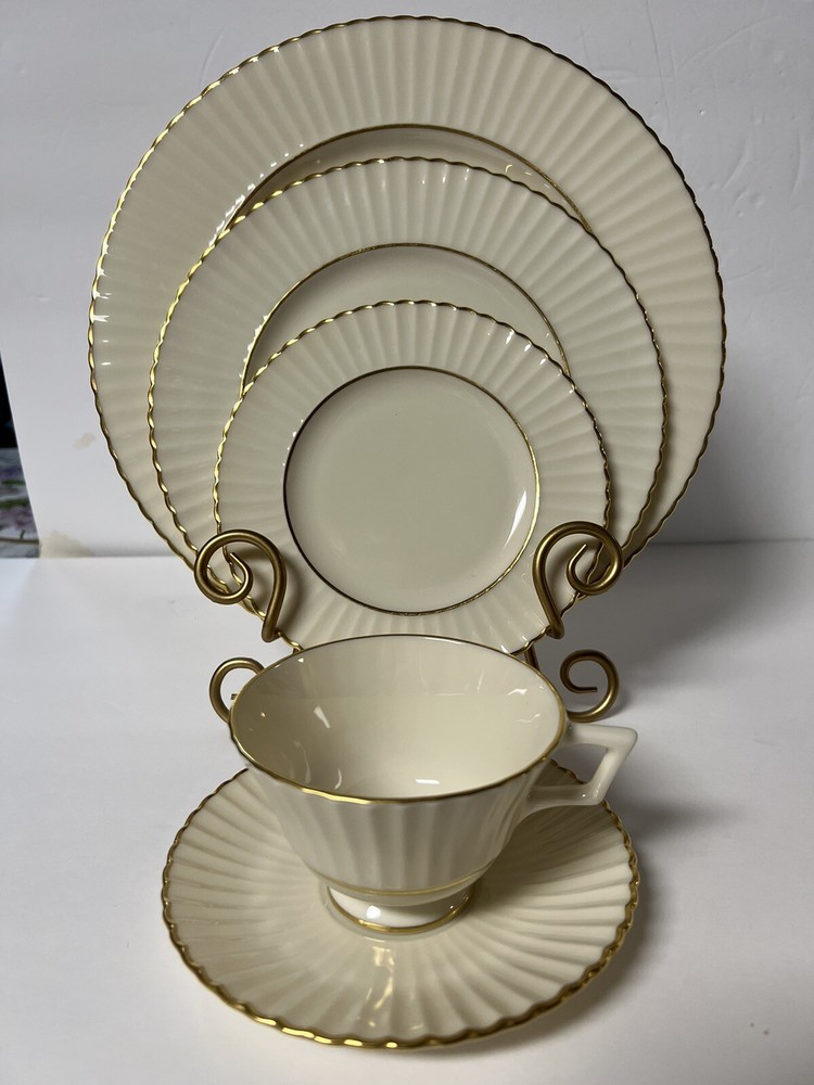 Lenox China COLONNADE Two 5 Piece Place Settings